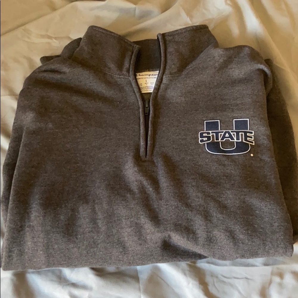 Half zip Utah State Uni pullover